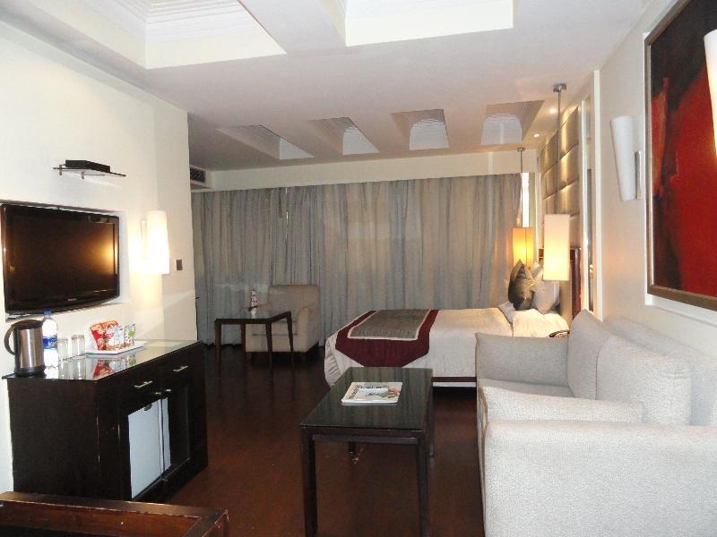 Western Court Chandīgarh מראה חיצוני תמונה