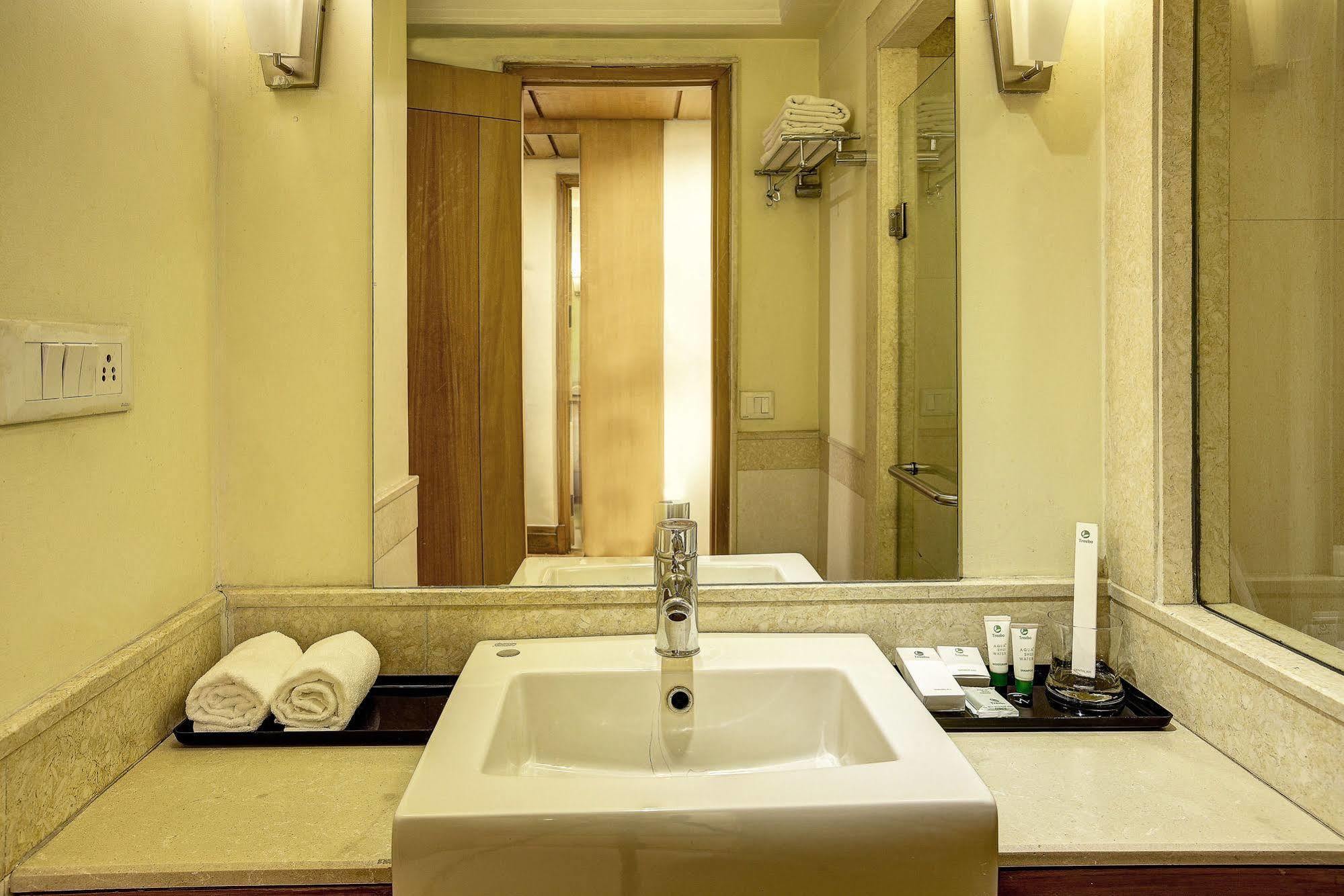 Western Court Chandīgarh מראה חיצוני תמונה
