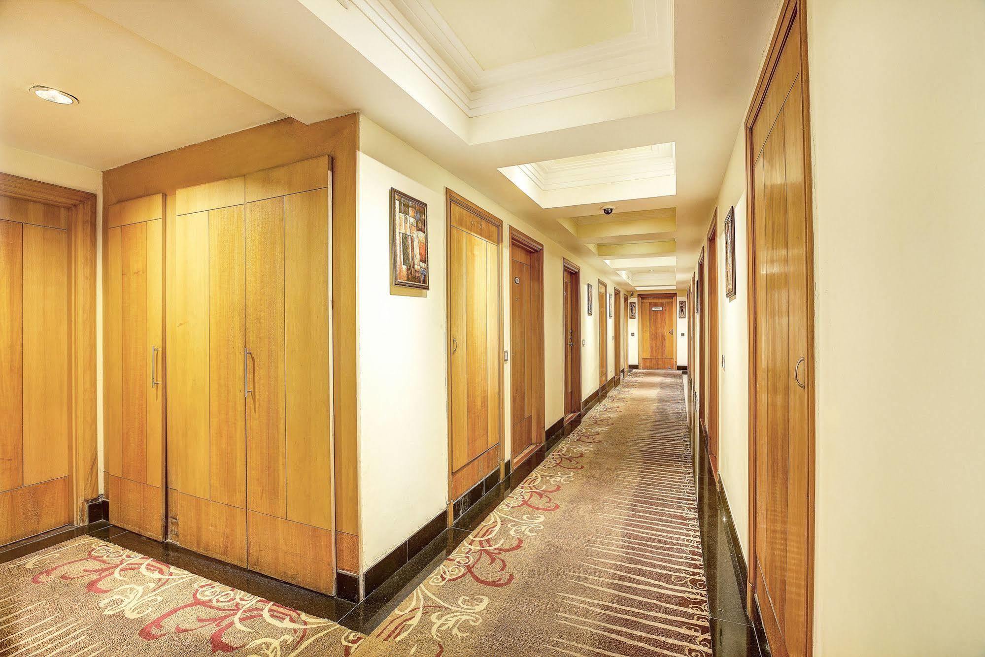 Western Court Chandīgarh מראה חיצוני תמונה