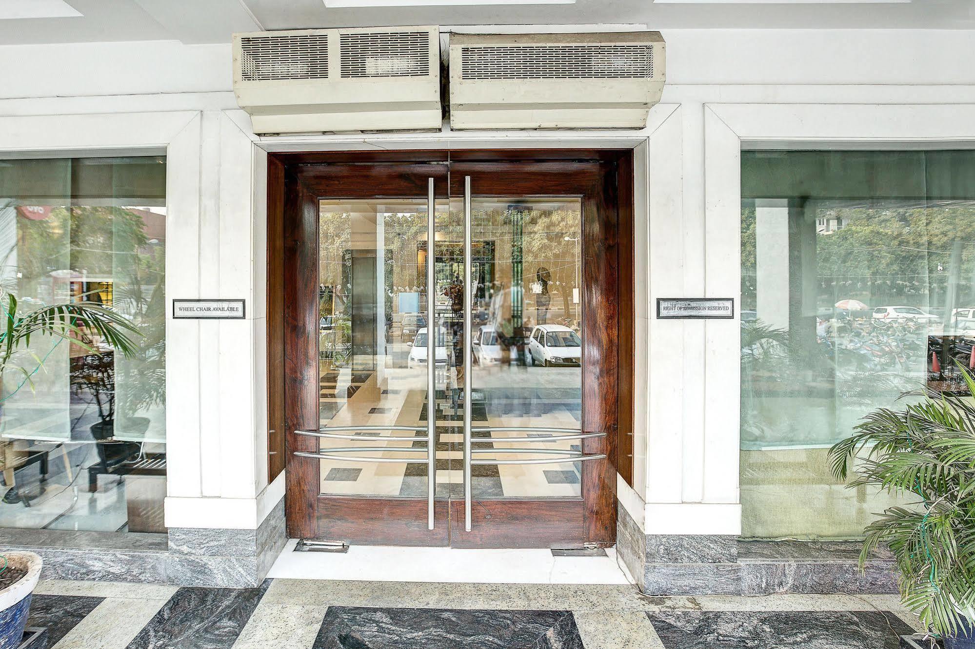 Western Court Chandīgarh מראה חיצוני תמונה